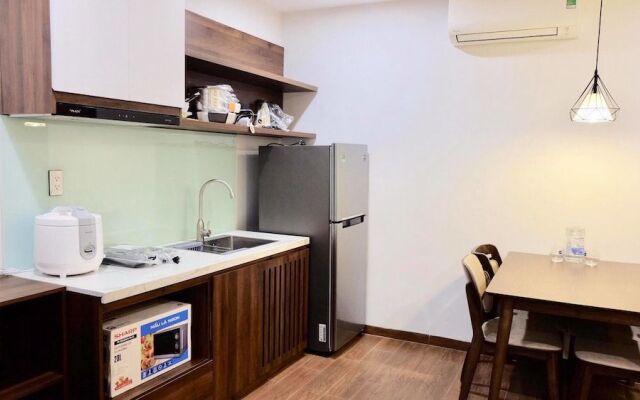 Davis House  Apartment