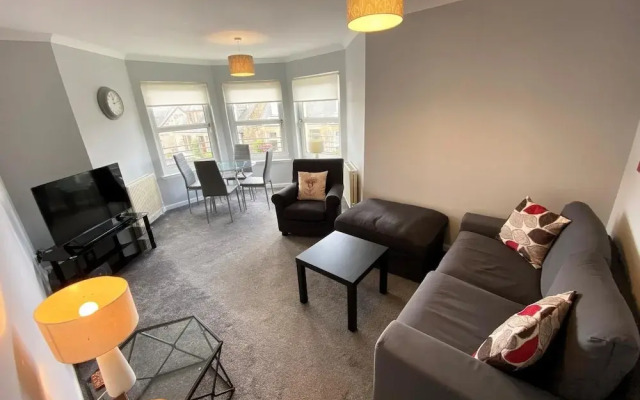 NEW Super 2 Bedroom Flat in Falkirk