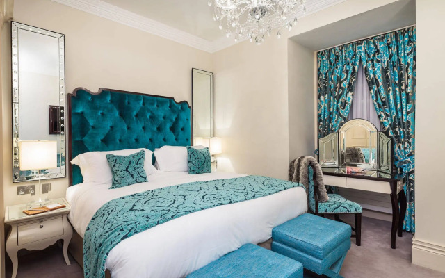 The Apartments by The Sloane Club