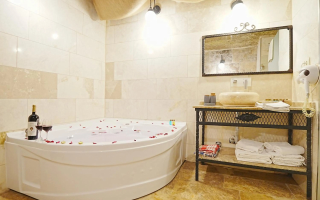 Kayra Cave Suites