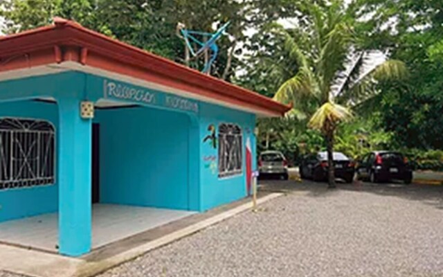 Piccolo Pueblo Hostel - Adults only