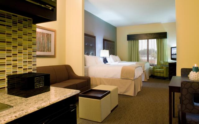 Holiday Inn Express Hotel & Suites Waycross, an IHG Hotel