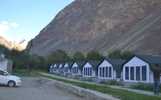 Nubra Summer Camp