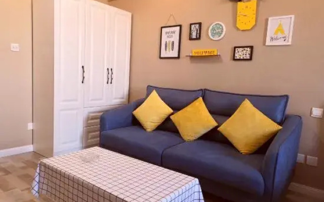 Fashion Express Short-term Rental Apartment (Zhuanghe Xintiandi Huafu Branch)