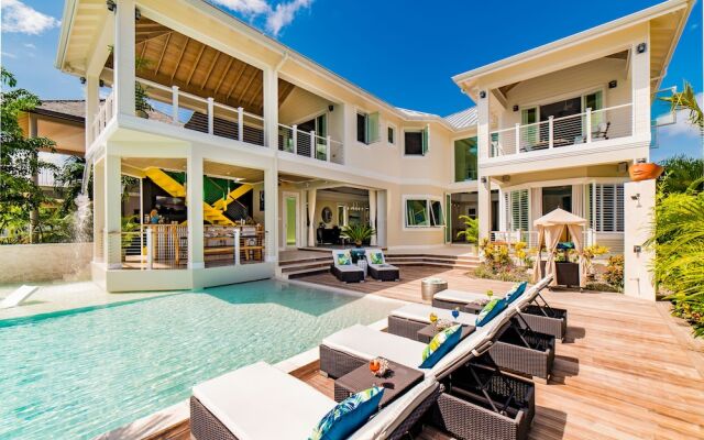 Everything Nice By the Sea in Montego Bay 5BR