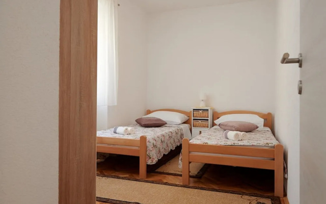 Cozy Downtown Trogir Apartment With Balcony