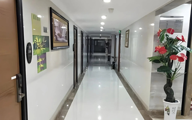 GreenTree Alliance Hotel Guiyang Huaguo Community Twin Towers Hotel – Hotel Rooms – Guiyang
