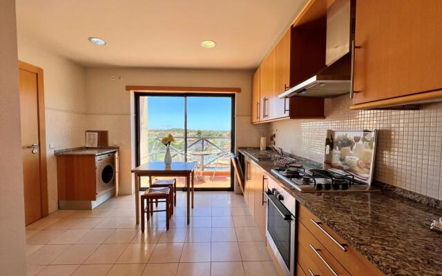 Albufeira Modern 2 by Homing