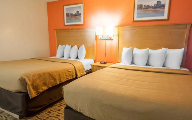 Econo Lodge Kansas City Downtown North