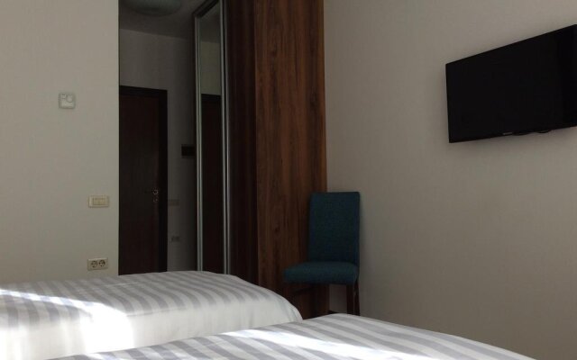 Raduzhny Guest House