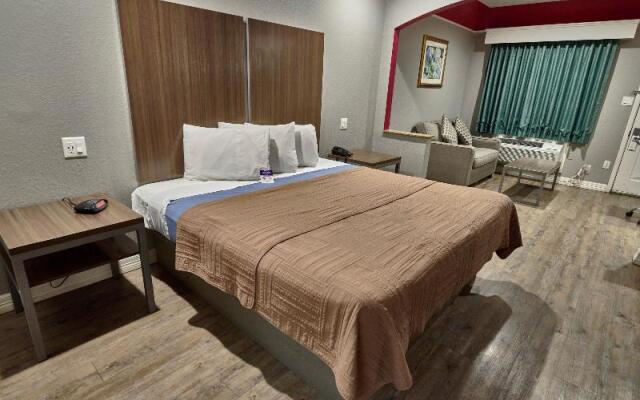 OYO Hotel Bliss Boardwalk