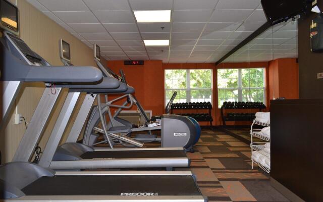 Courtyard By Marriott Cape Cod Hyannis