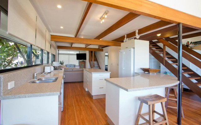 Beachside, family, pet-friendly in Sunshine Beach