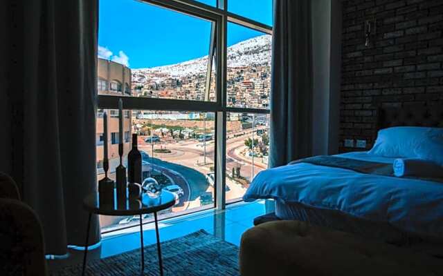 Hilltop luxury suites