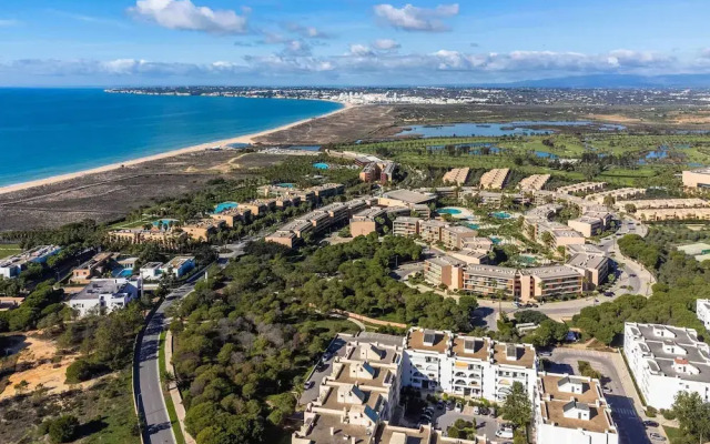 Salgados 1 Bedroom Apartment - 500m da Praia