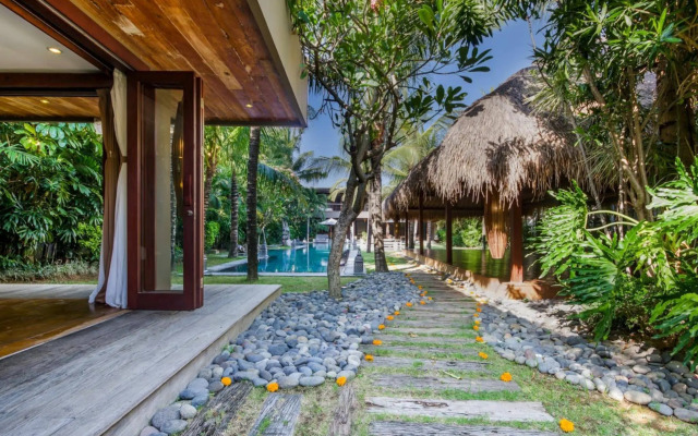 Villa Yoga by Villa Finder