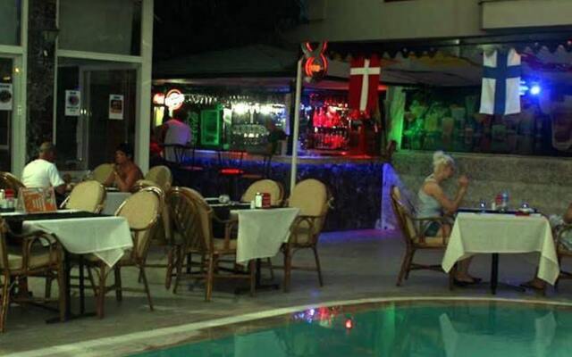 Sultans Dream Apart. Otel