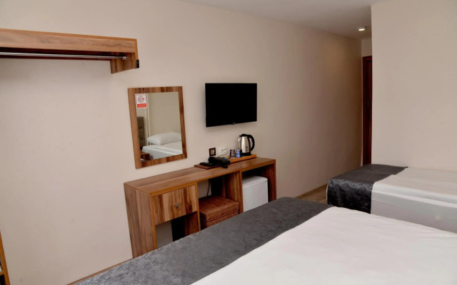Zumrut Palas Hotel