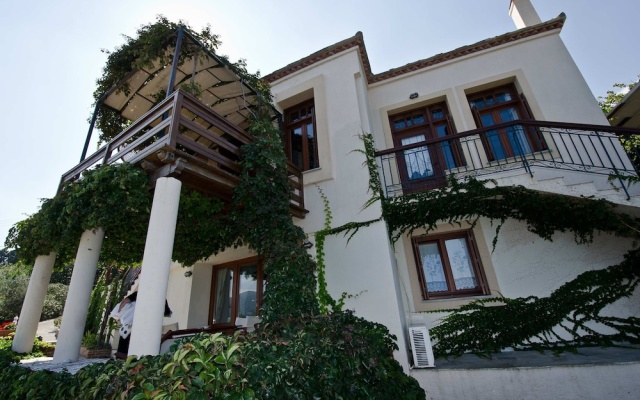Stolios Skopelos - Terpsichore Split Level Nest