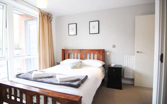 St Pancras Cosy Apartment - City Stay London