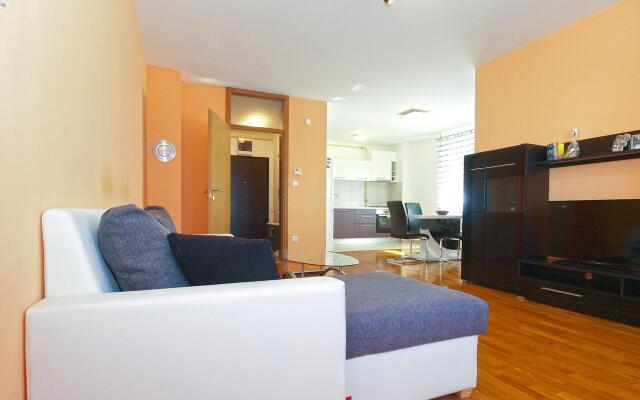 Apartment 1920