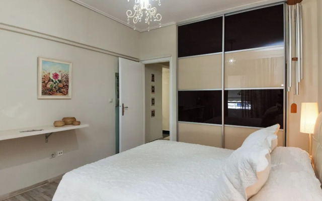 Stylish Athinas House in Kallithea