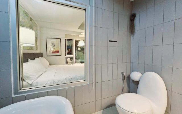 Sathorn Terrace Apartment