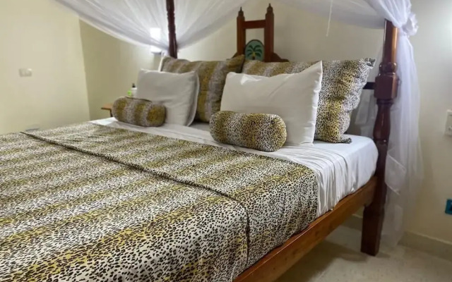 Lux Suites Tembo Court Apartments