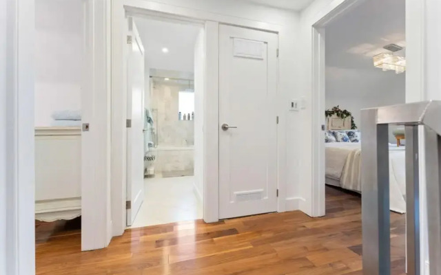 Spacious 2bdrm Home in Burlington