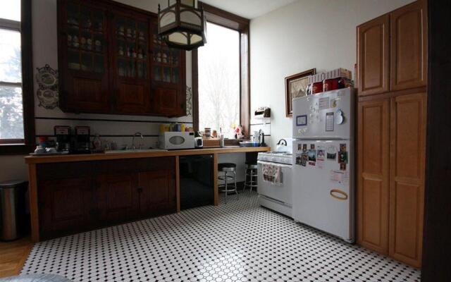 Mcgrady Inn - Bed And Breakfast