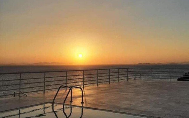 Charming 4-bed Villa in Pefkali