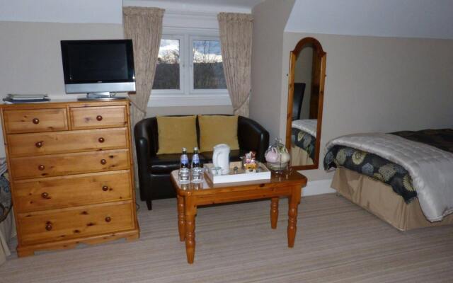 Pinewood Country House