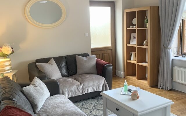 Carraig House, Cozy Countryside Apartment