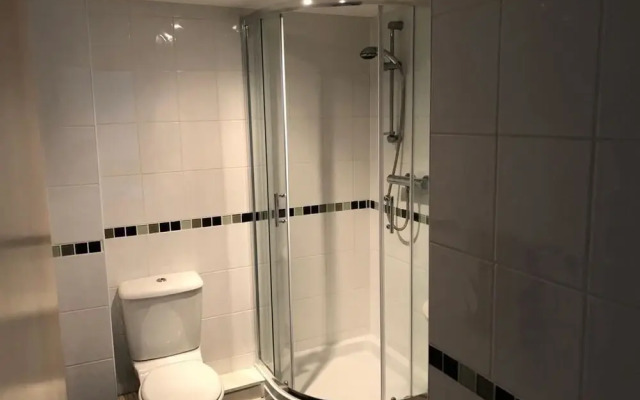 Fabulous, Modern 2 Bed Flat in Central Cardiff