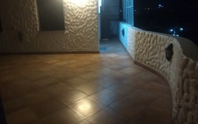 Jk Rooms 141 Peanut Nr Central Mall