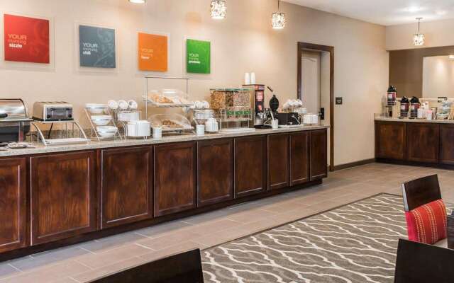 Comfort Inn & Suites