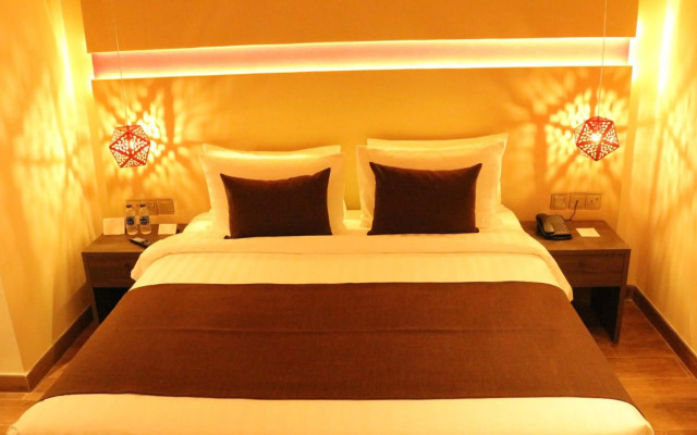 Carnelian By Glory Bower Hotel