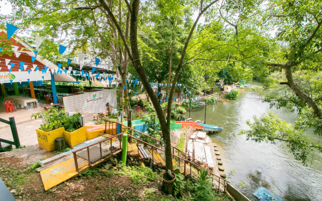 OYO 948 Bamboo River Resort