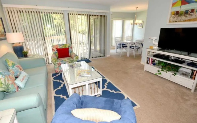 Lighthouse Tennis 2413 by RedAwning