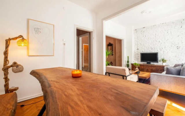 Charming Flat With Central Location in Kadikoy