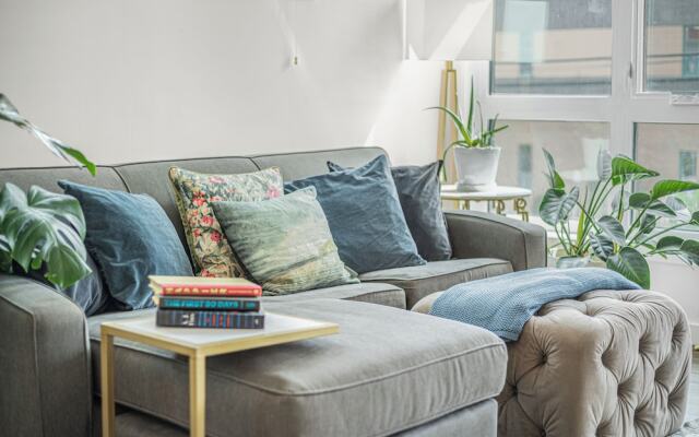 The Iris DT Condo with AC in Mission