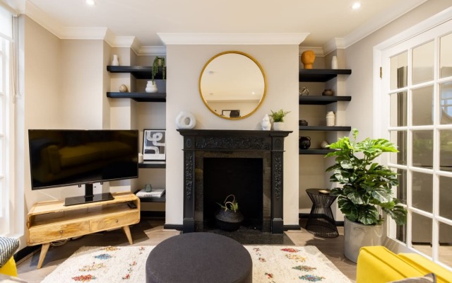 The Sands End Secret - Stylish 2BDR Flat with Garden