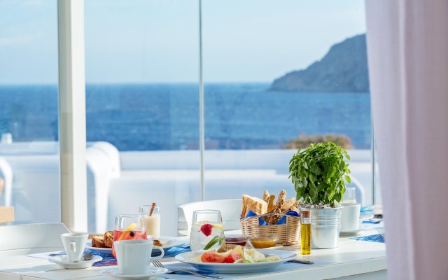 Archipelagos Hotel
