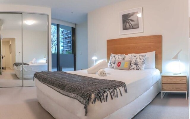 Incredible Riverside Apartment In Brisbane