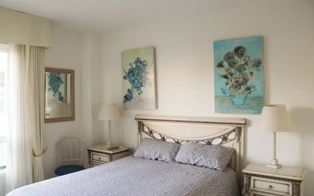 Apartment 10 Minutes Walk From Puerto Banús