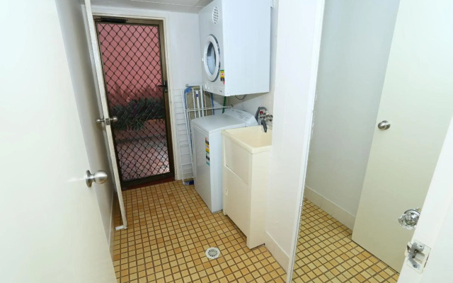 St Tropez Apartments