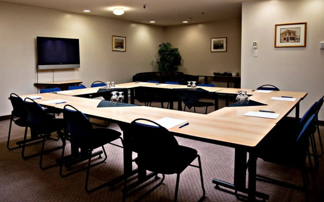 Prestige Hudson Bay Lodge & Conference Centre, WorldHotels Crafted Collection