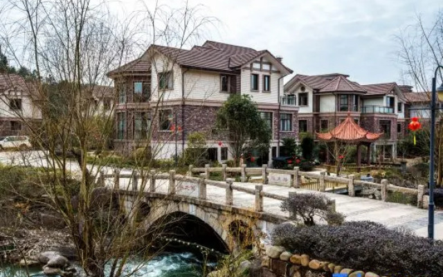 Wuyishan Shangxige B & B