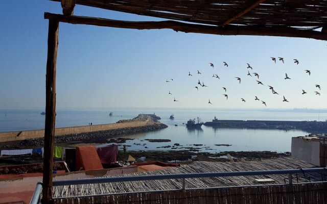 Art riad au bord de la mer