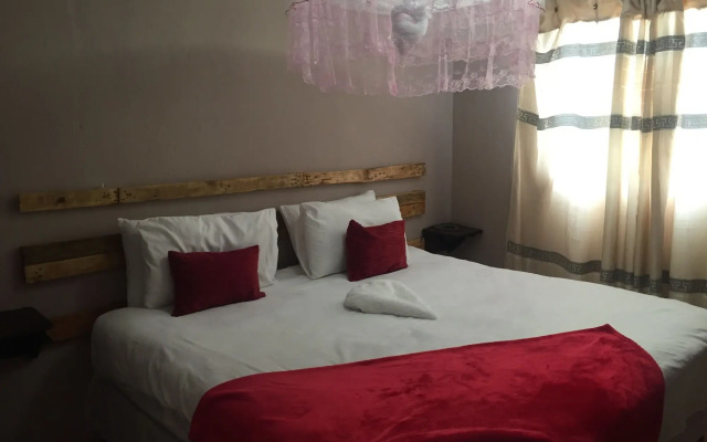 Chiloto Guest House